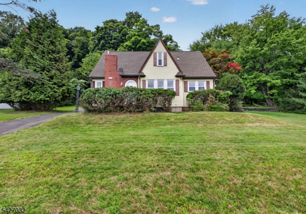1208 Pompton Ave, Cedar Grove Twp., NJ 07009 — exterior