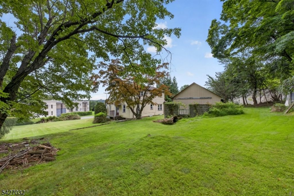 1208 Pompton Ave, Cedar Grove Twp., NJ 07009 — photo 3
