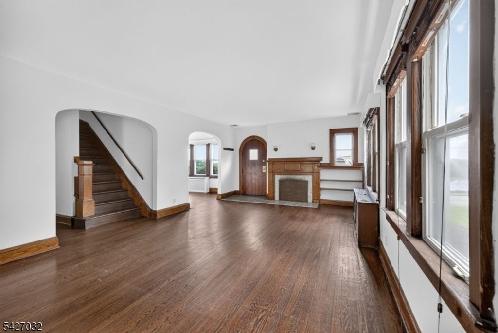 1208 Pompton Ave, Cedar Grove Twp., NJ 07009 — photo 5