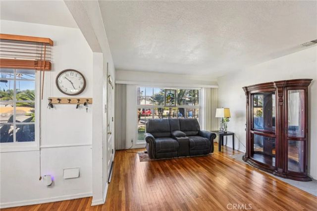 17940 E Edna, Covina, CA 91722