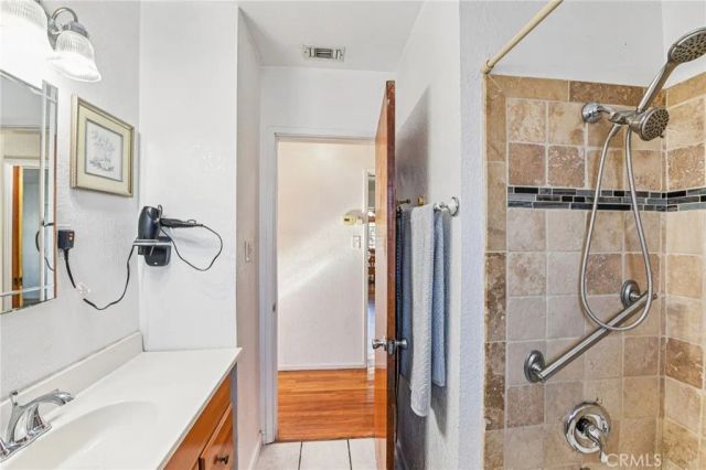 17940 E Edna, Covina, CA 91722