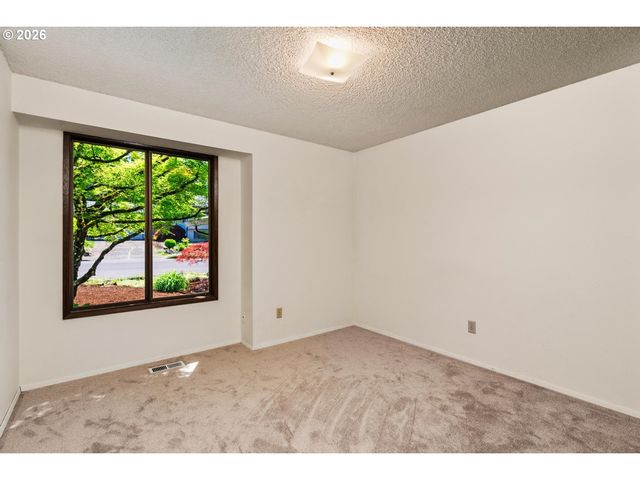 1657 Nw 13TH St, Gresham, OR 97030