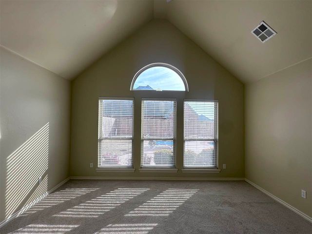 3707 NE Cypress Ln, Lawton, OK 73507