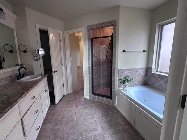 3707 NE Cypress Ln, Lawton, OK 73507