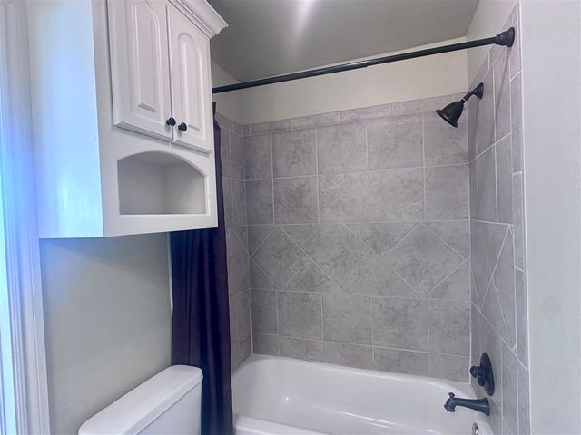 3707 NE Cypress Ln, Lawton, OK 73507