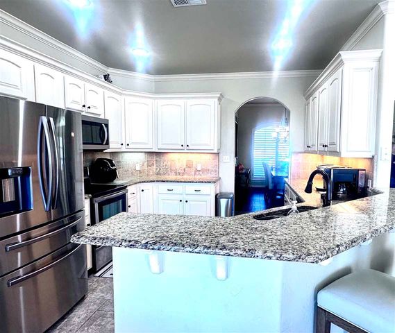 3707 NE Cypress Ln, Lawton, OK 73507