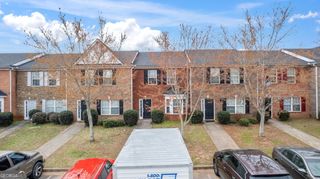 7712 Autry Circle APT 305, Douglasville, GA 30134