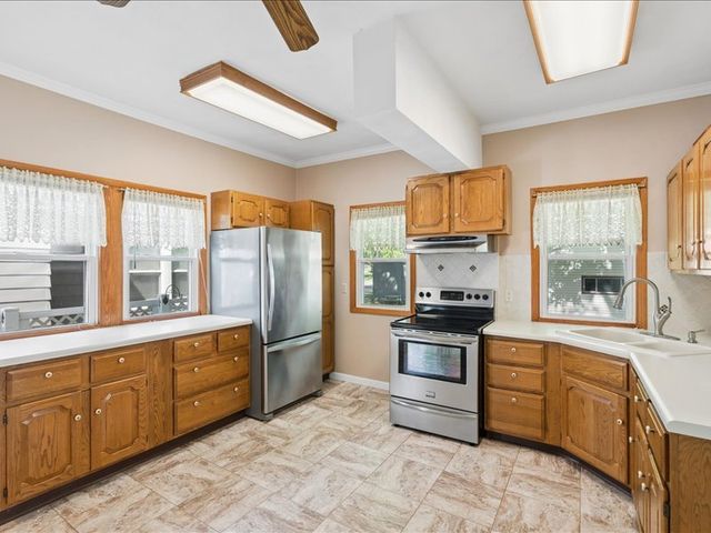2206 6th Street, Moline, IL 61265