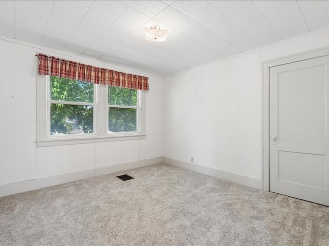 2206 6th Street, Moline, IL 61265