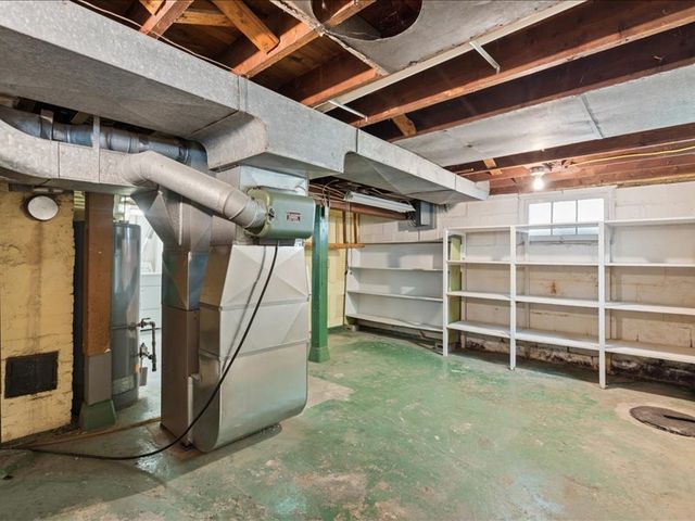 2206 6th Street, Moline, IL 61265