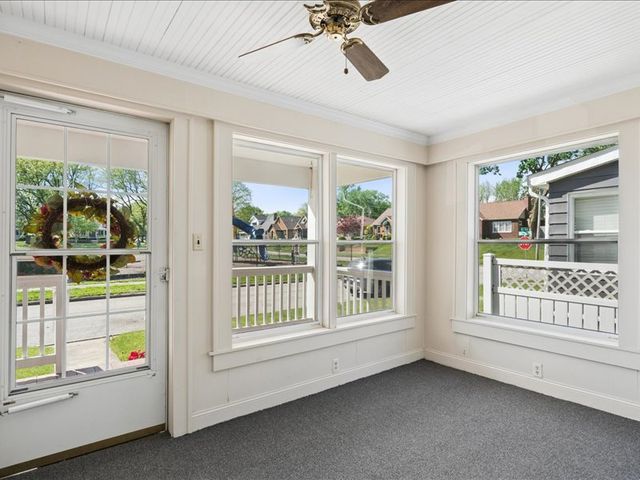 2206 6th Street, Moline, IL 61265