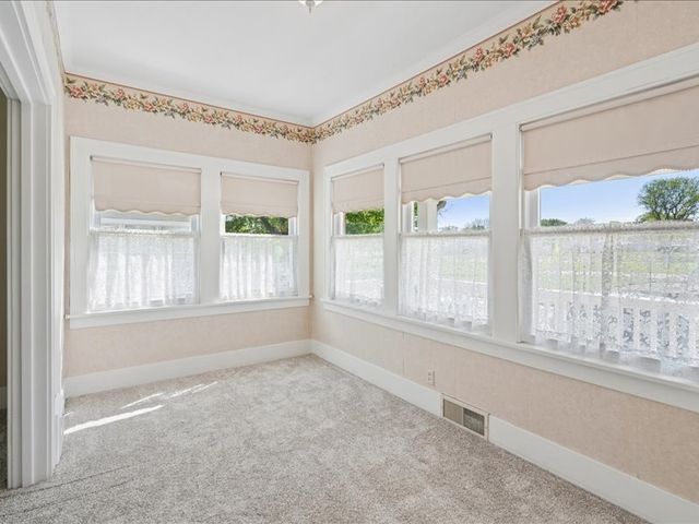 2206 6th Street, Moline, IL 61265