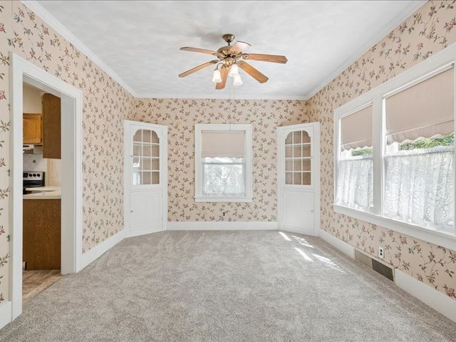 2206 6th Street, Moline, IL 61265