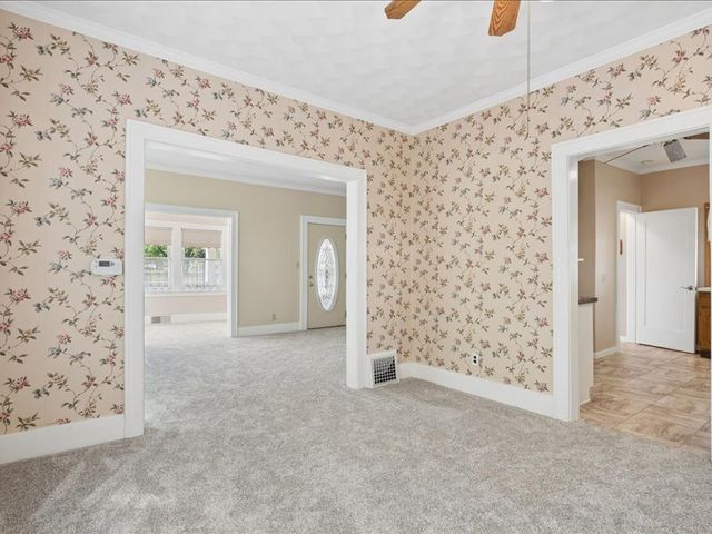 2206 6th Street, Moline, IL 61265