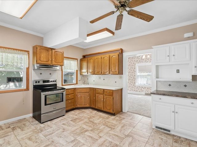2206 6th Street, Moline, IL 61265