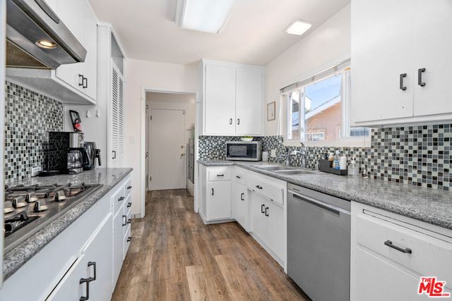 16100 Londelius Street, Los Angeles, CA 91343