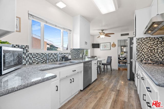 16100 Londelius Street, Los Angeles, CA 91343