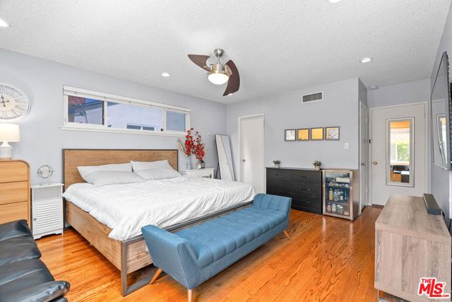 16100 Londelius Street, Los Angeles, CA 91343