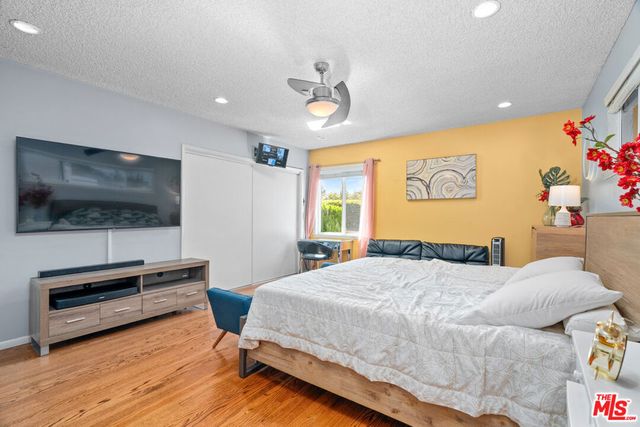 16100 Londelius Street, Los Angeles, CA 91343