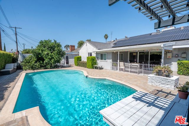 16100 Londelius Street, Los Angeles, CA 91343