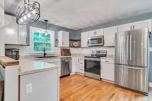 2030 Surrey LN, Roanoke, VA 24012