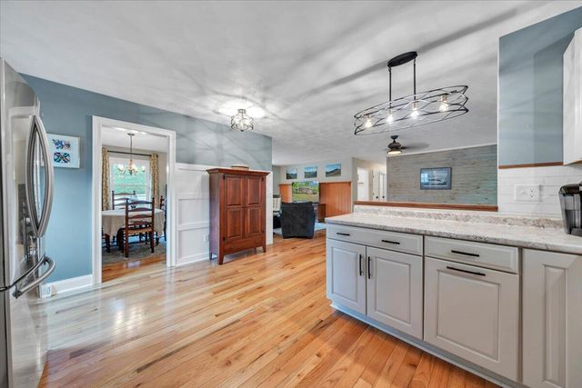 2030 Surrey LN, Roanoke, VA 24012