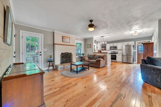 2030 Surrey LN, Roanoke, VA 24012