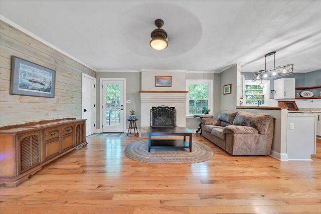 2030 Surrey LN, Roanoke, VA 24012
