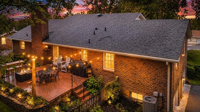 2030 Surrey LN, Roanoke, VA 24012