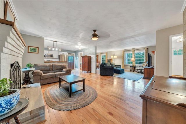 2030 Surrey LN, Roanoke, VA 24012