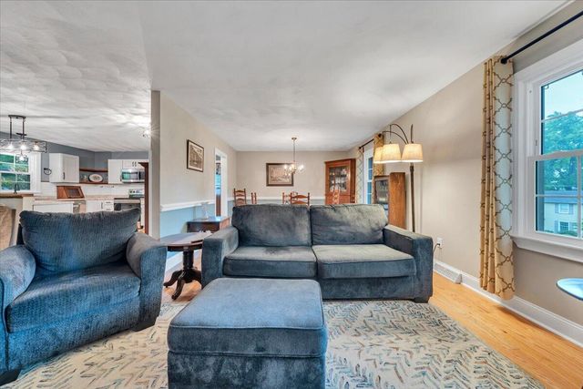 2030 Surrey LN, Roanoke, VA 24012