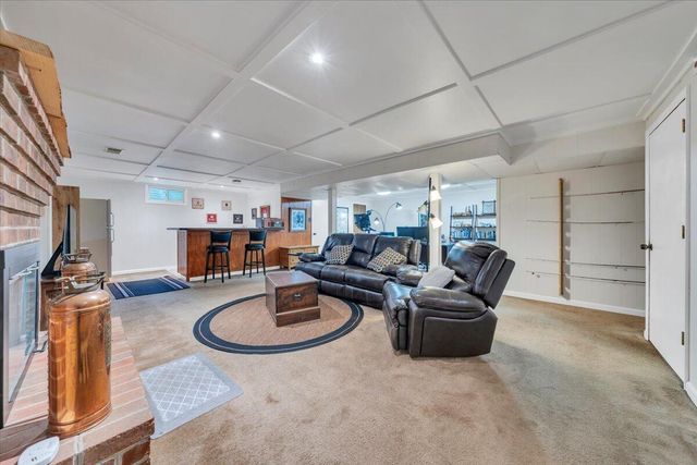 2030 Surrey LN, Roanoke, VA 24012