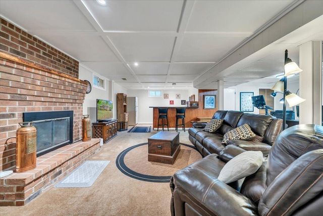 2030 Surrey LN, Roanoke, VA 24012