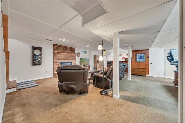 2030 Surrey LN, Roanoke, VA 24012