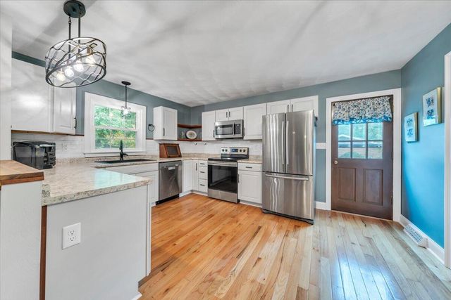 2030 Surrey LN, Roanoke, VA 24012
