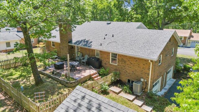 2030 Surrey LN, Roanoke, VA 24012