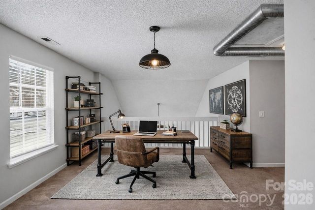 8221 Christmas Court, Charlotte, NC 28216