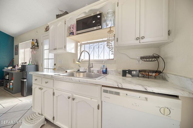 4124 EDGAR PARK Avenue, El Paso, TX 79904