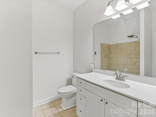300 W 5th Street 2, Charlotte, NC 28202