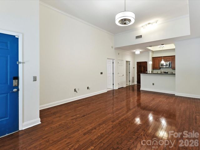 300 W 5th Street 2, Charlotte, NC 28202