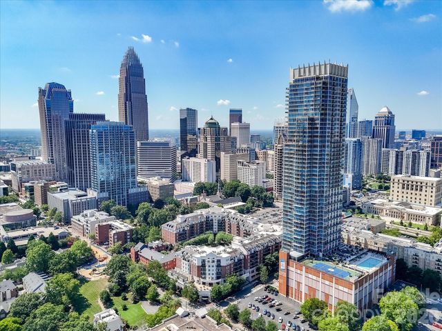 300 W 5th Street 2, Charlotte, NC 28202