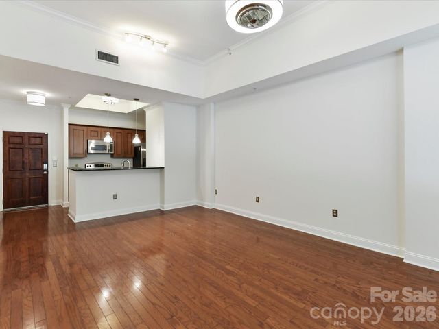 300 W 5th Street 2, Charlotte, NC 28202