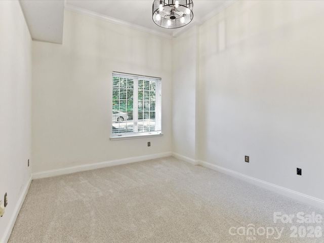300 W 5th Street 2, Charlotte, NC 28202