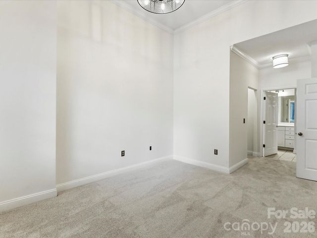 300 W 5th Street 2, Charlotte, NC 28202