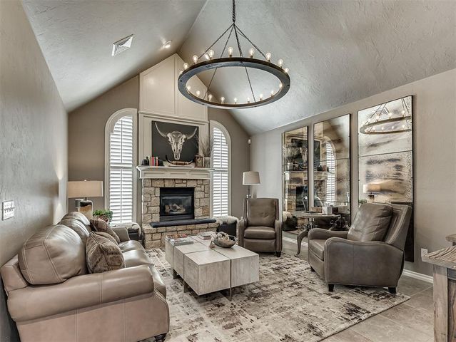 205 Alyssa Lane, Moore, OK 73160