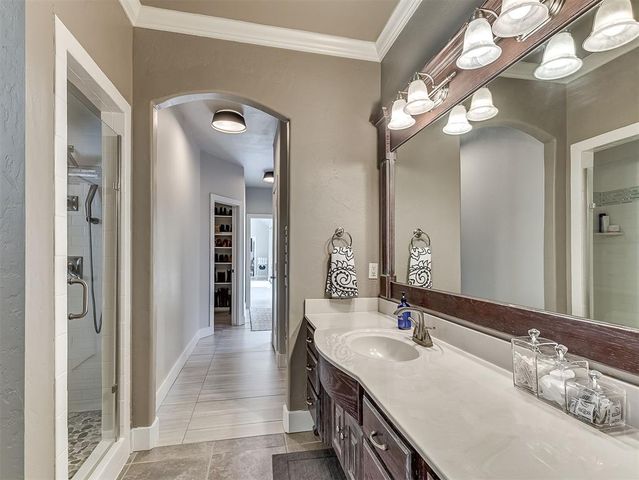 205 Alyssa Lane, Moore, OK 73160