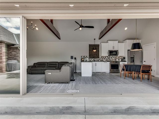 205 Alyssa Lane, Moore, OK 73160