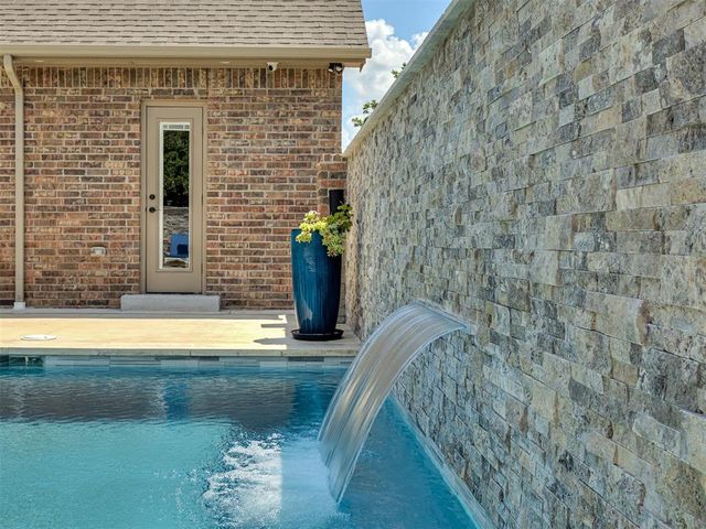 205 Alyssa Lane, Moore, OK 73160