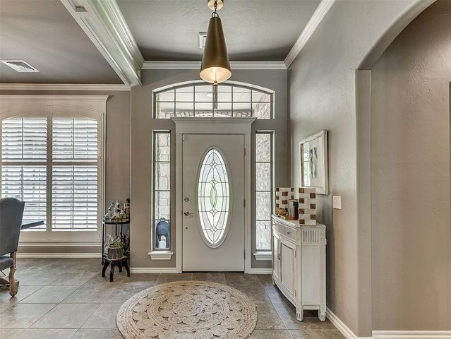 205 Alyssa Lane, Moore, OK 73160