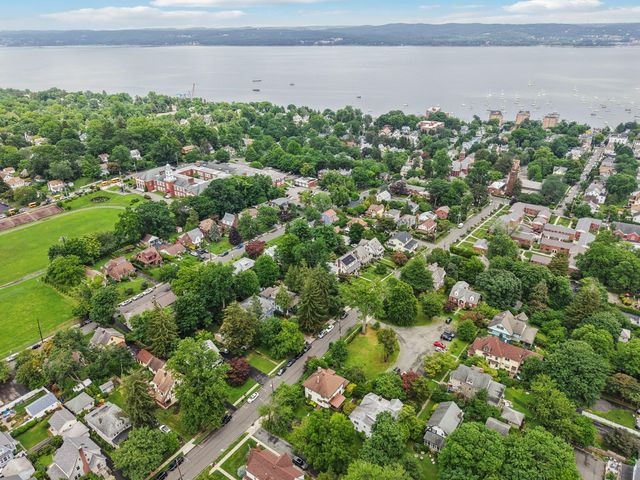 4 Aldine Park, Nyack, NY 10960